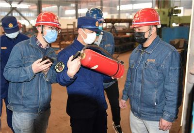 自貢消防開(kāi)出“四劑良方”，精準(zhǔn)護(hù)航企業(yè)安全復(fù)工